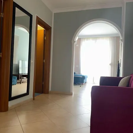 Sea View Balcony 公寓